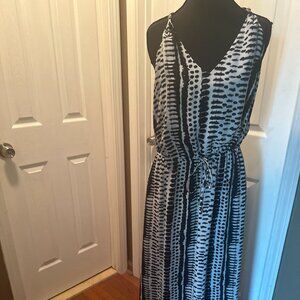 Black & White Printed Maxi Dress – Brunch-Ready with Sandals!